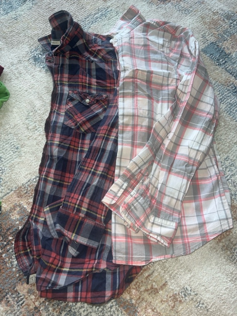 Lot of 6 woman’s long sleeve items